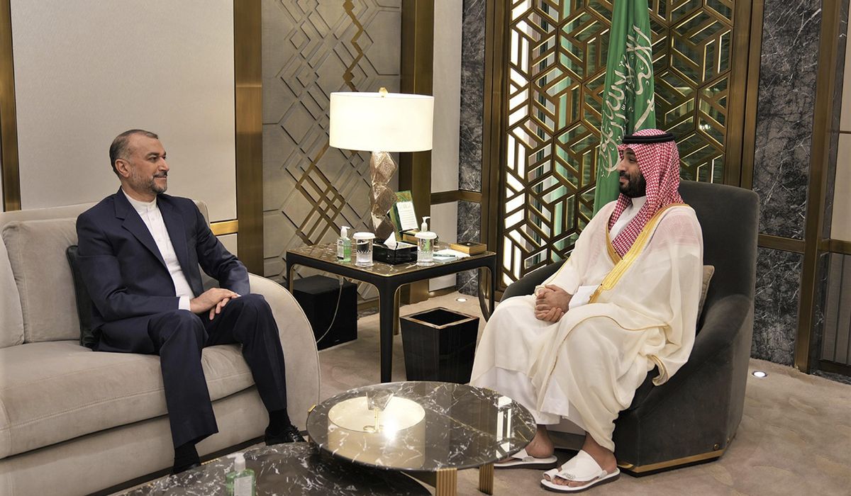 Iran’s foreign minister visits Saudi Arabia’s powerful crown prince as tensions between rivals ease