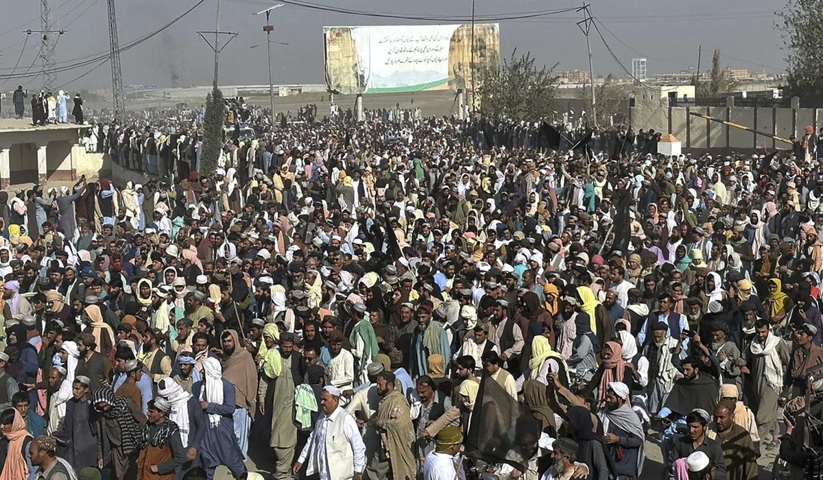 Sharp increase in Afghans leaving Pakistan due to illegal migrant crackdown, say U.N. agencies
