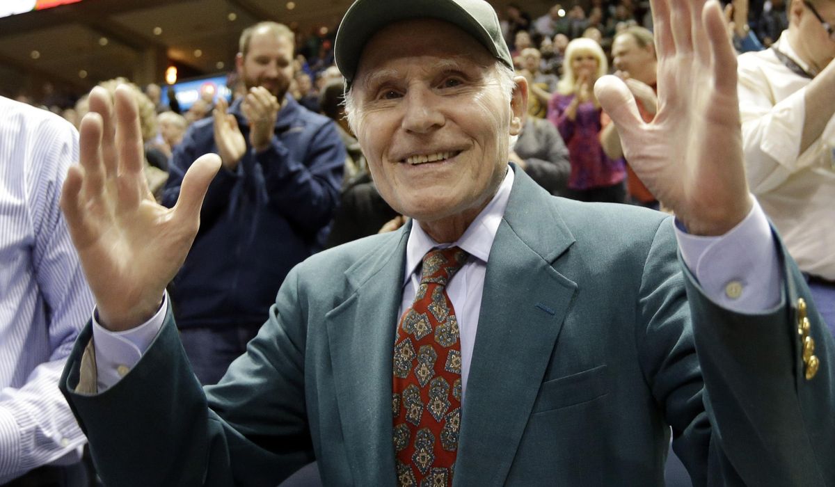 Herb Kohl, former U.S. senator and owner of the NBA’s Milwaukee Bucks, dead at 88
