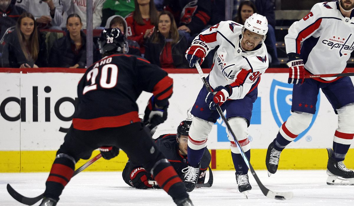 Kuznetsov scores in shootout to lift Capitals over Hurricanes