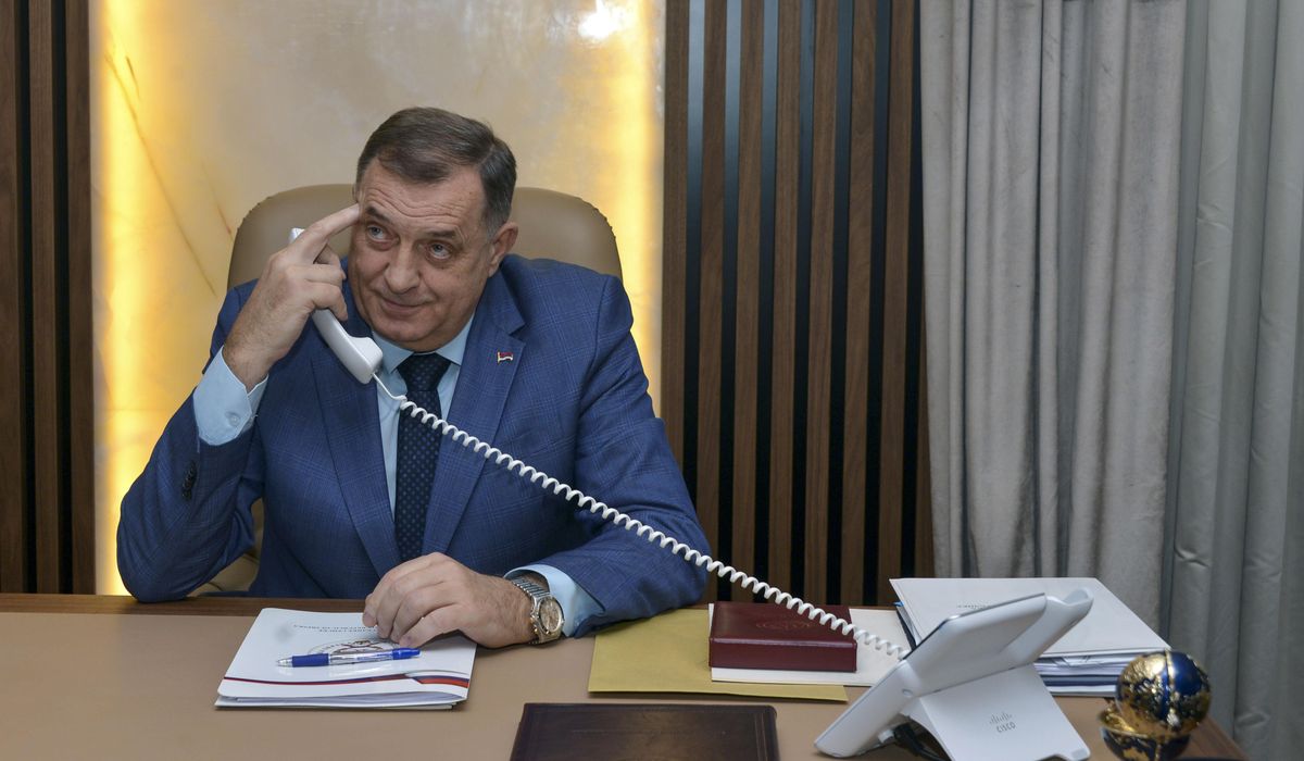 Separatist Bosnian Serb leader Milorad Dodik vows to tear his country apart despite U.S. warnings