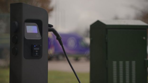 BT Group to turn old street cabinets into electric vehicle charging points