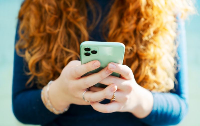 Thousands report issues with US mobile services